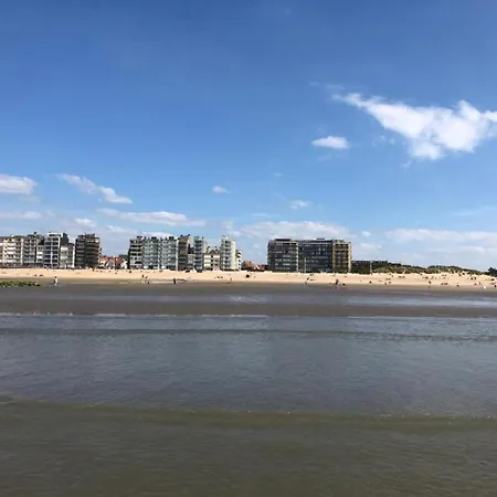 דירה Dante 101 Modern With Side Sea View *